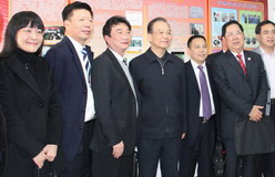 國(guó)務(wù)院總理溫家寶來(lái)穗調(diào)研出口形勢(shì) 廣州輕出集團(tuán)常務(wù)副總經(jīng)理謝侃武作為代表發(fā)言